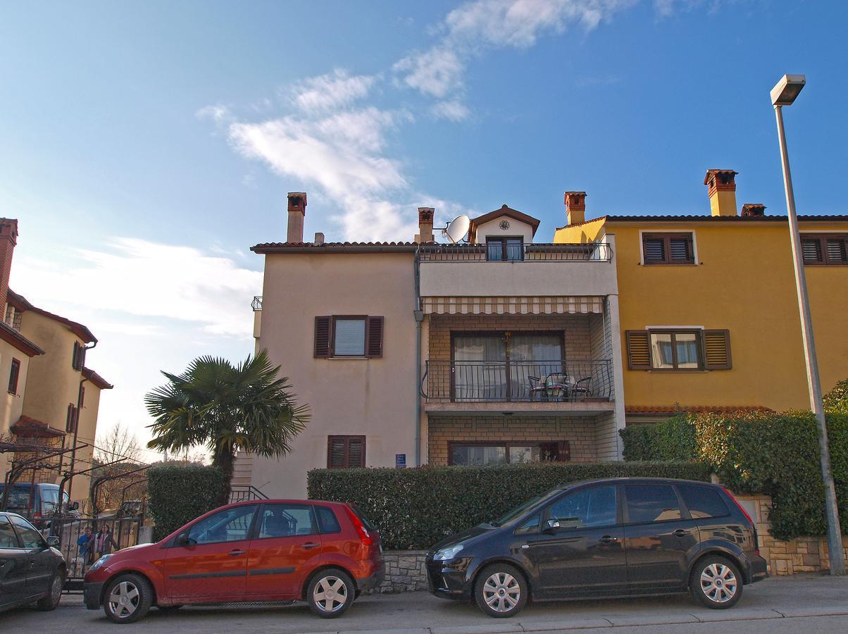 Apartments Milan 1048 Rovinj Exterior photo