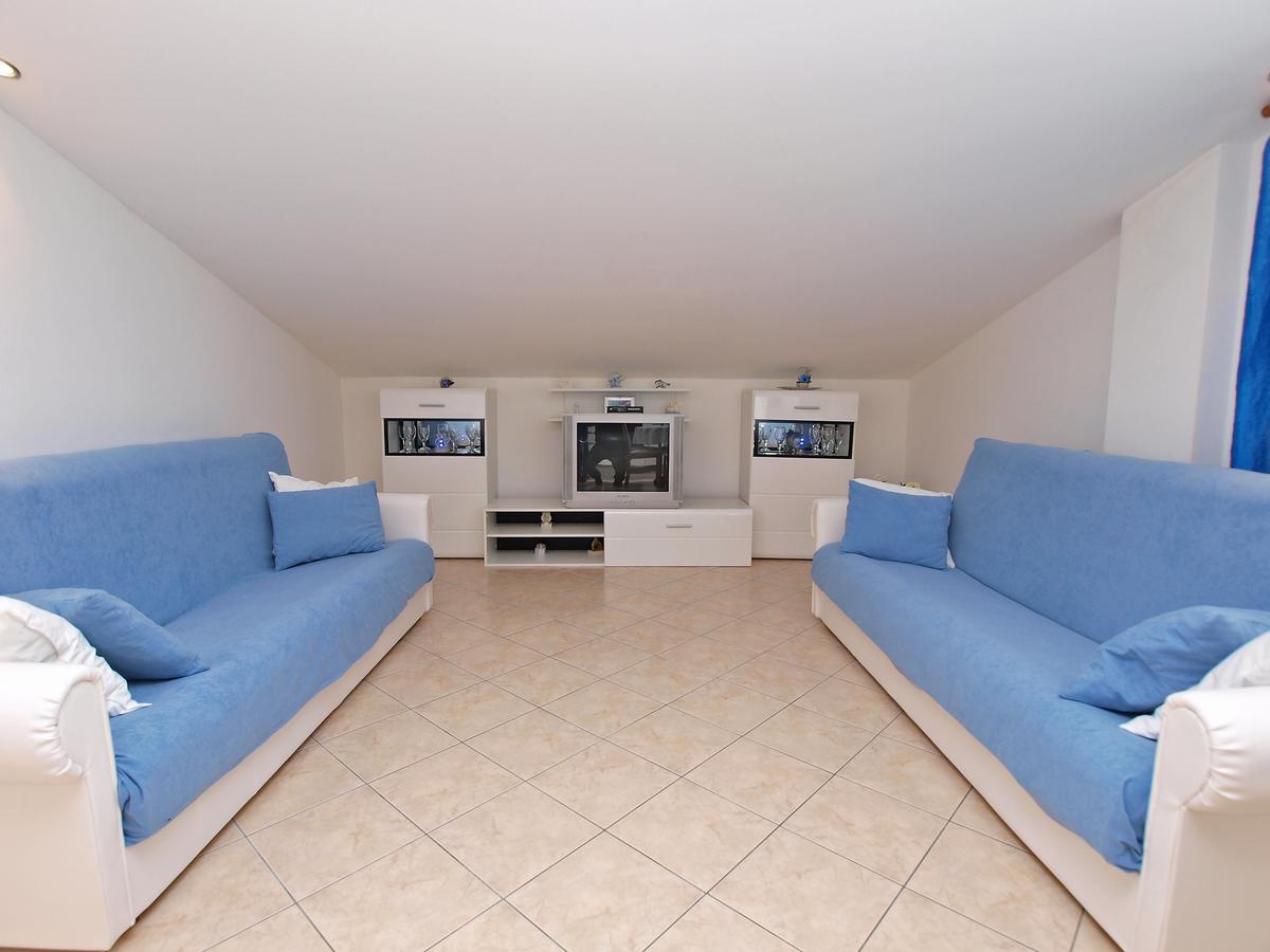 Apartments Milan 1048 Rovinj Exterior photo