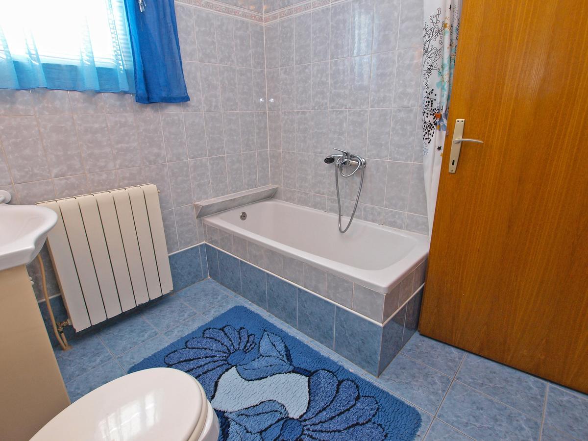 Apartments Milan 1048 Rovinj Exterior photo